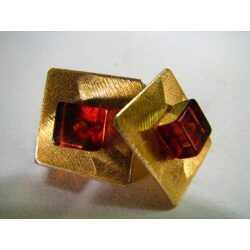 Gold plated square earring with cognac Baltic amber square in the center