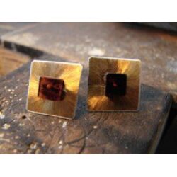 Gold plated square earring with coganc Baltic amber cube in the center