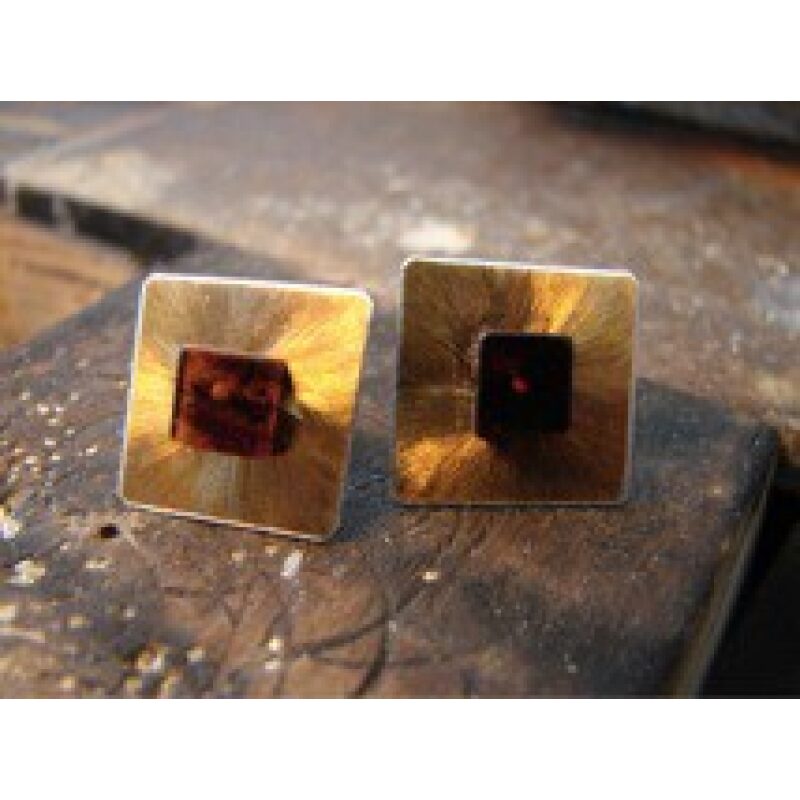 Gold plated square earring with coganc Baltic amber cube in the center