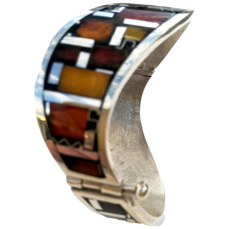 Mosaic amber inlay barcelete