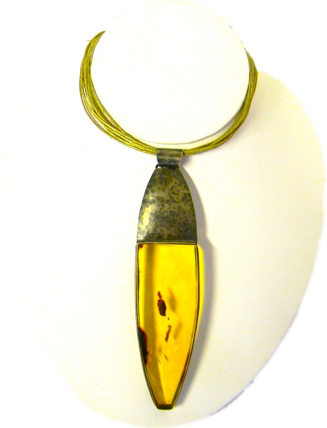 Arrowhead lemon amber necklace with inclusions