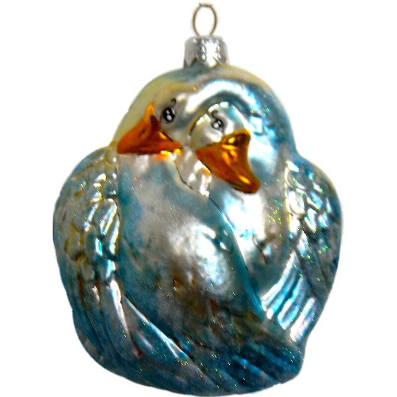 Anderson's beautiful Swans glass Christmas ornament